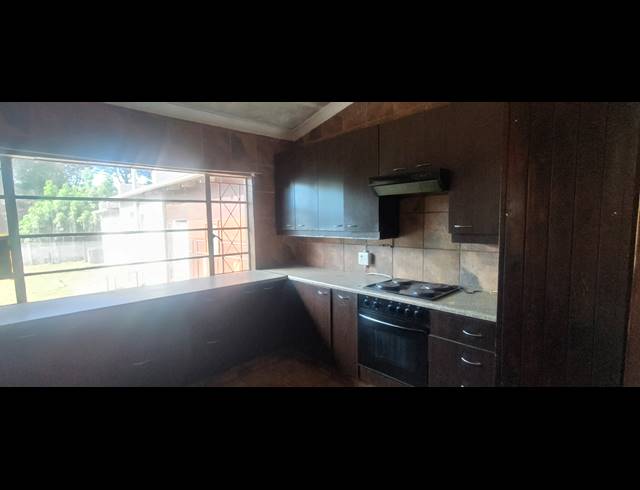 3 BEDROOM FREEHOLD FOR SALE IN LEWISHAM
